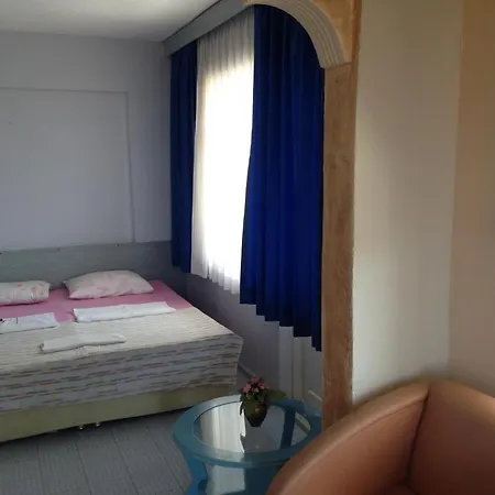Ayda Hotel *